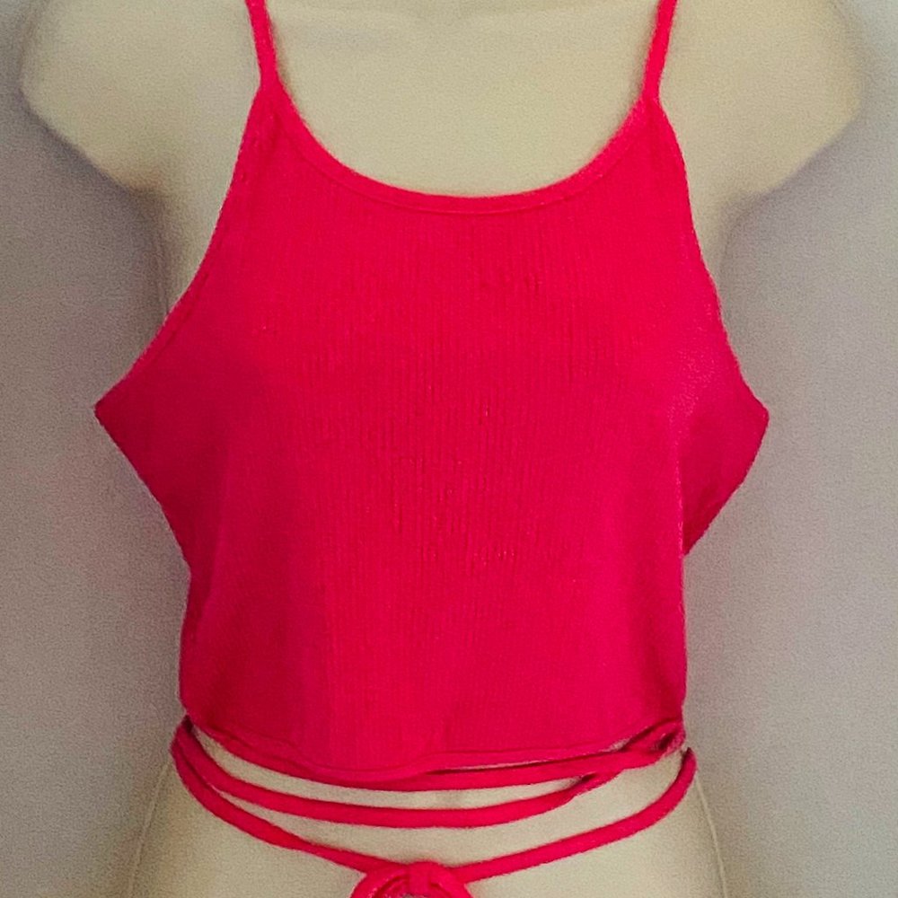 Tie-up Halter Top